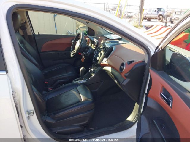 Photo 4 VIN: 1G1JE5SB4E4190640 - CHEVROLET SONIC 