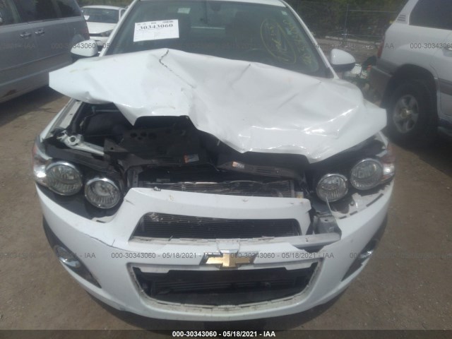 Photo 5 VIN: 1G1JE5SB4E4215665 - CHEVROLET SONIC 