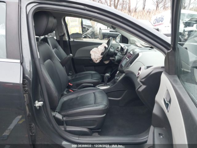 Photo 4 VIN: 1G1JE5SB4E4228321 - CHEVROLET SONIC 