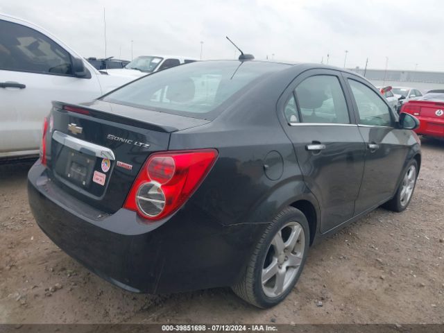 Photo 3 VIN: 1G1JE5SB4F4102364 - CHEVROLET SONIC 