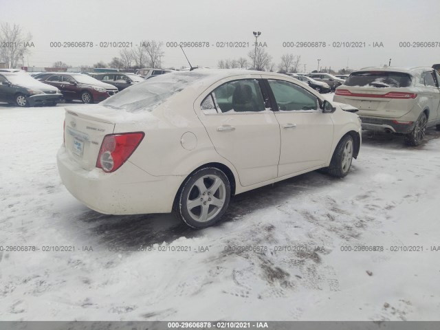 Photo 3 VIN: 1G1JE5SB4F4167098 - CHEVROLET SONIC 