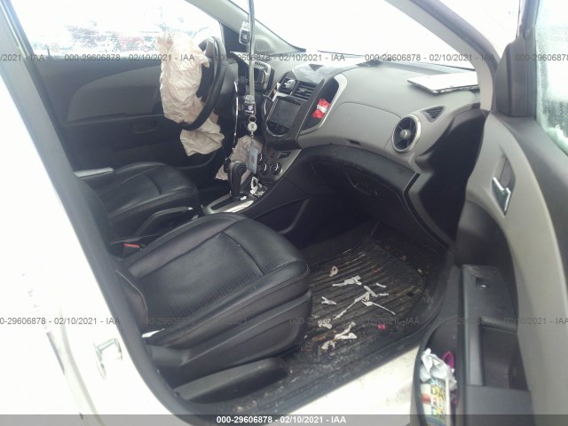 Photo 4 VIN: 1G1JE5SB4F4167098 - CHEVROLET SONIC 