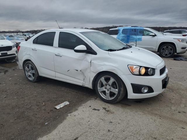 Photo 3 VIN: 1G1JE5SB4G4138931 - CHEVROLET SONIC 