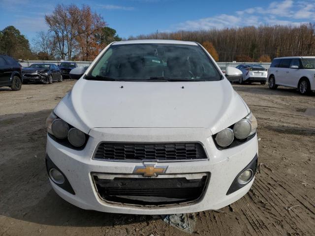 Photo 4 VIN: 1G1JE5SB4G4159049 - CHEVROLET SONIC 