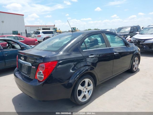 Photo 3 VIN: 1G1JE5SB5F4102857 - CHEVROLET SONIC 