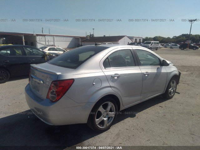 Photo 3 VIN: 1G1JE5SB5F4132148 - CHEVROLET SONIC 