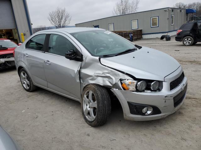 Photo 3 VIN: 1G1JE5SB5F4145353 - CHEVROLET SONIC LTZ 