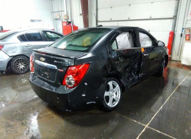 Photo 3 VIN: 1G1JE5SB5F4204093 - CHEVROLET SONIC 