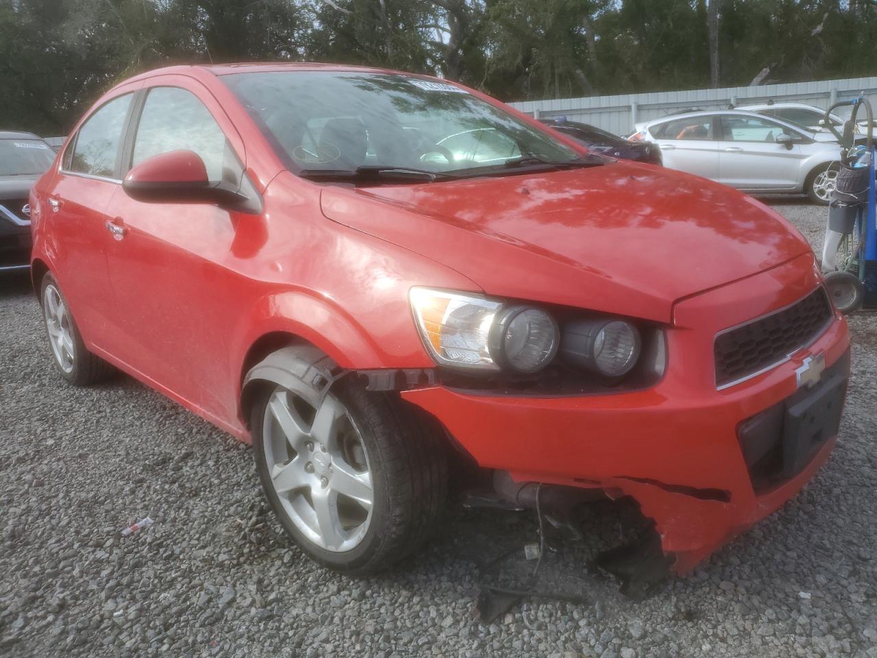 Photo 3 VIN: 1G1JE5SB5F4205437 - CHEVROLET SONIC 