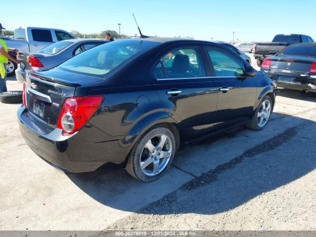 Photo 3 VIN: 1G1JE5SB6E4238588 - CHEVROLET SONIC 