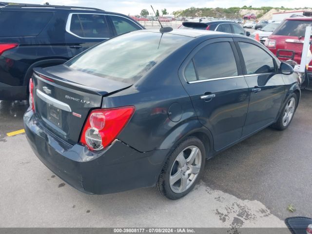 Photo 3 VIN: 1G1JE5SB6F4202711 - CHEVROLET SONIC 