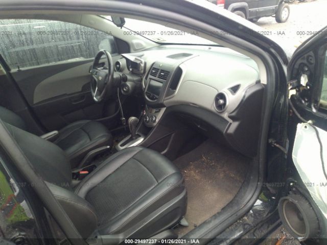 Photo 4 VIN: 1G1JE5SB7D4234595 - CHEVROLET SONIC 