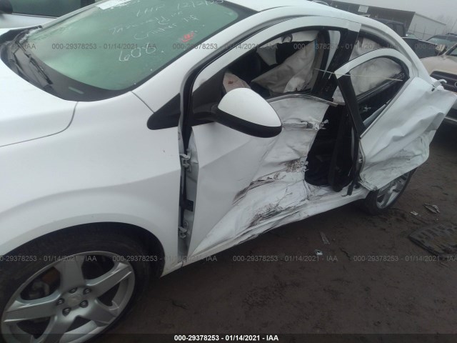 Photo 5 VIN: 1G1JE5SB7G4140348 - CHEVROLET SONIC 