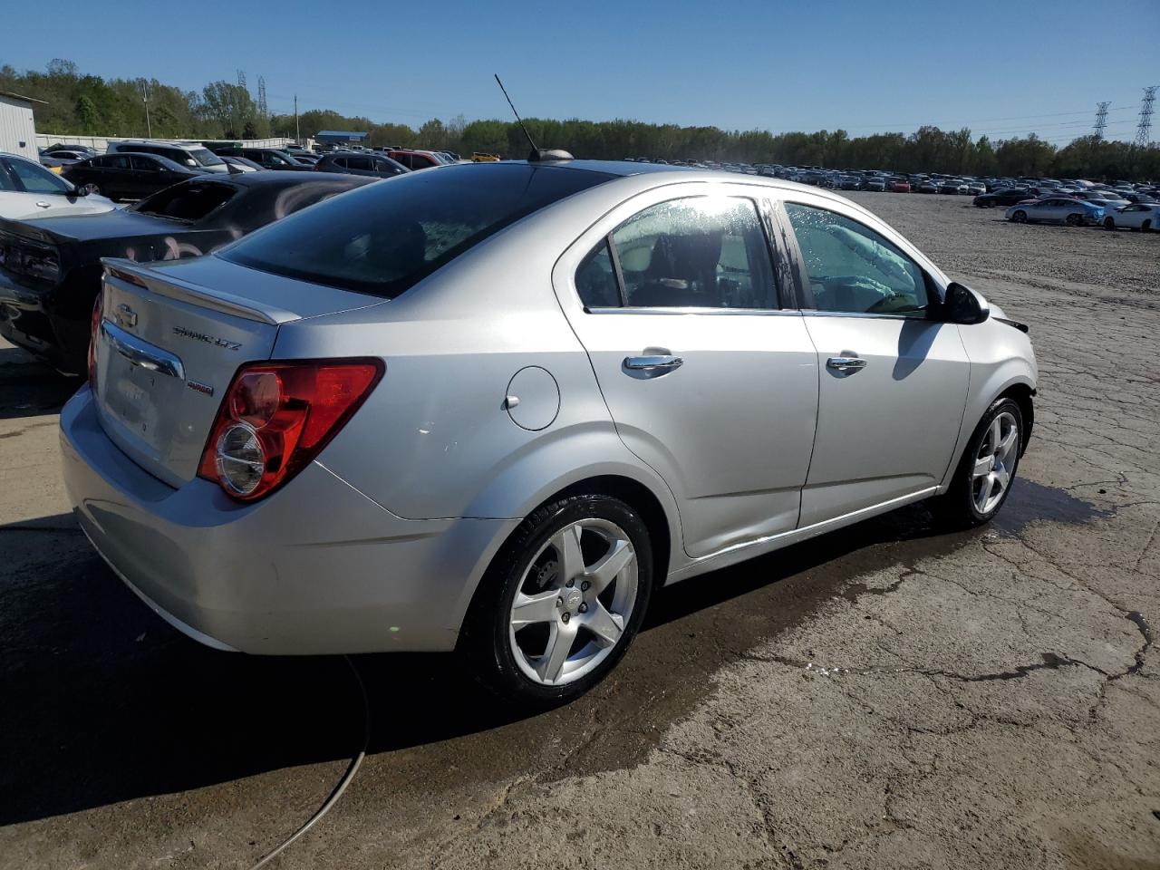 Photo 2 VIN: 1G1JE5SB7G4160406 - CHEVROLET SONIC 