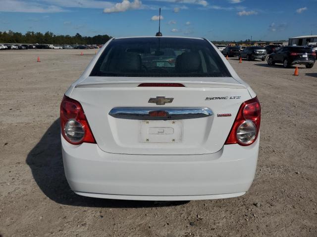 Photo 5 VIN: 1G1JE5SB8F4194689 - CHEVROLET SONIC 