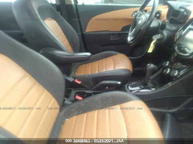 Photo 4 VIN: 1G1JE5SB8F4207277 - CHEVROLET SONIC 