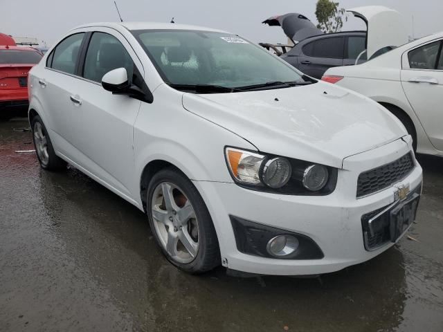 Photo 3 VIN: 1G1JE5SB8G4152833 - CHEVROLET SONIC 