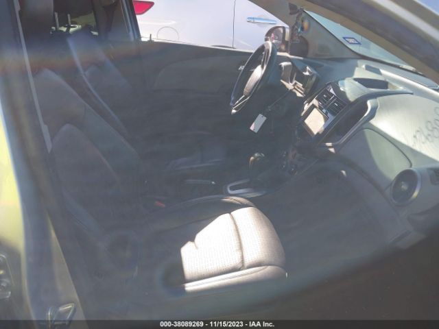 Photo 4 VIN: 1G1JE5SB9E4203110 - CHEVROLET SONIC 