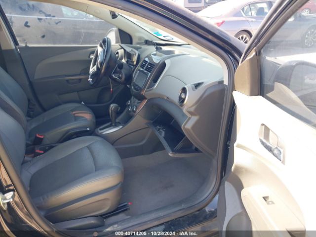 Photo 4 VIN: 1G1JE5SB9F4123629 - CHEVROLET SONIC 