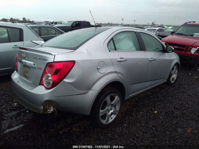 Photo 3 VIN: 1G1JE5SB9F4189033 - CHEVROLET SONIC 