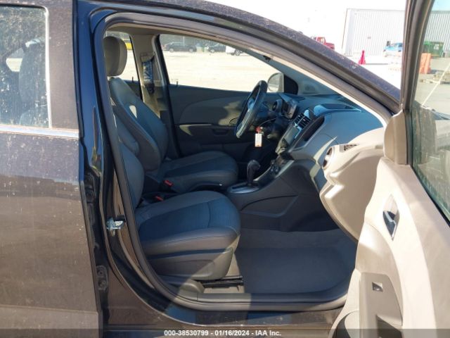 Photo 4 VIN: 1G1JE5SBXF4112767 - CHEVROLET SONIC 