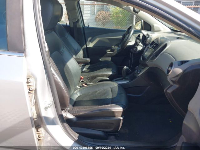 Photo 4 VIN: 1G1JE5SBXF4205028 - CHEVROLET SONIC 