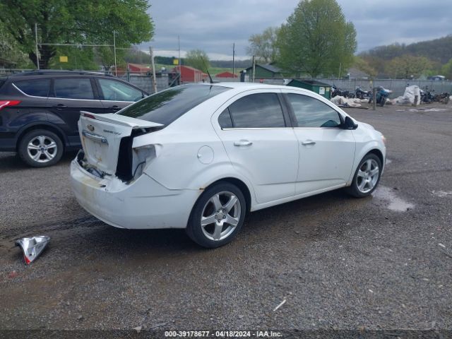 Photo 3 VIN: 1G1JE5SG2D4162667 - CHEVROLET SONIC 