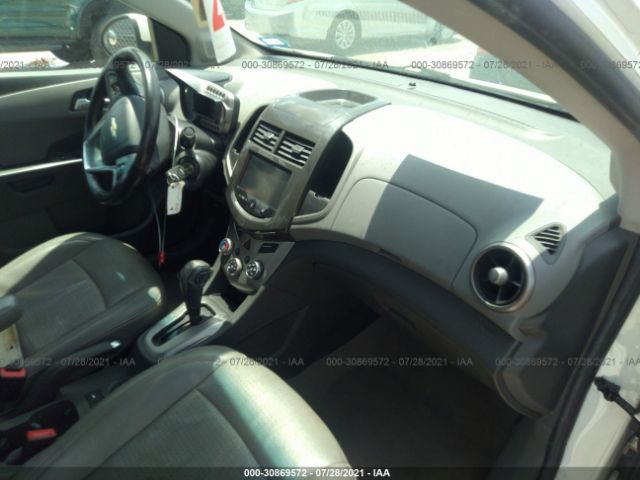 Photo 4 VIN: 1G1JE5SH0E4135428 - CHEVROLET SONIC 