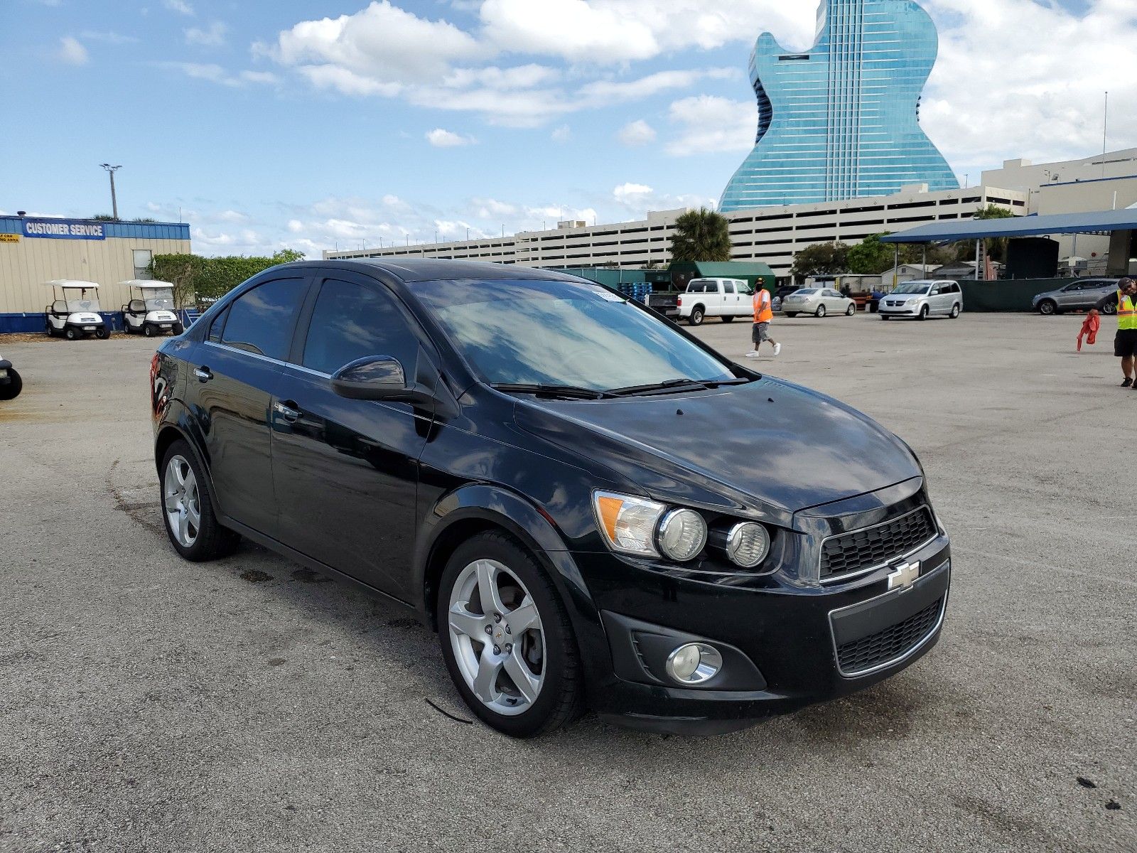 Photo 2 VIN: 1G1JE5SH1C4144698 - CHEVROLET SONIC 