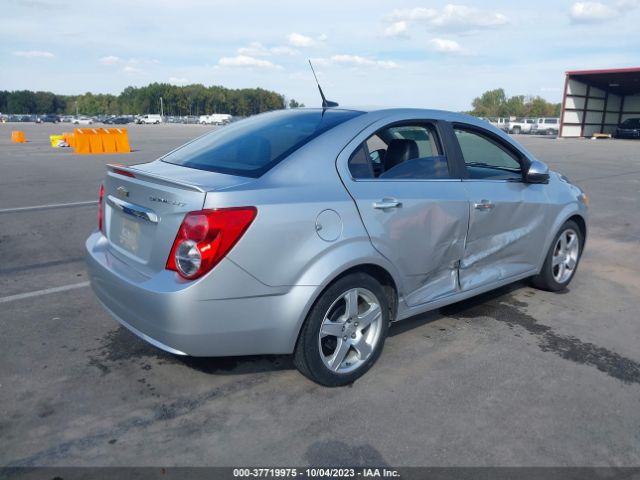 Photo 3 VIN: 1G1JE5SH4D4140131 - CHEVROLET SONIC 