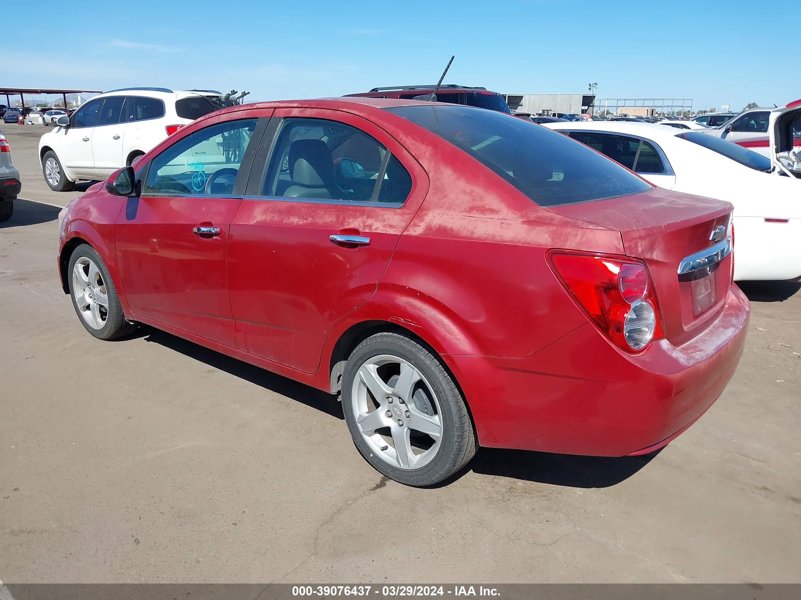 Photo 2 VIN: 1G1JE5SH5C4215787 - CHEVROLET SONIC 