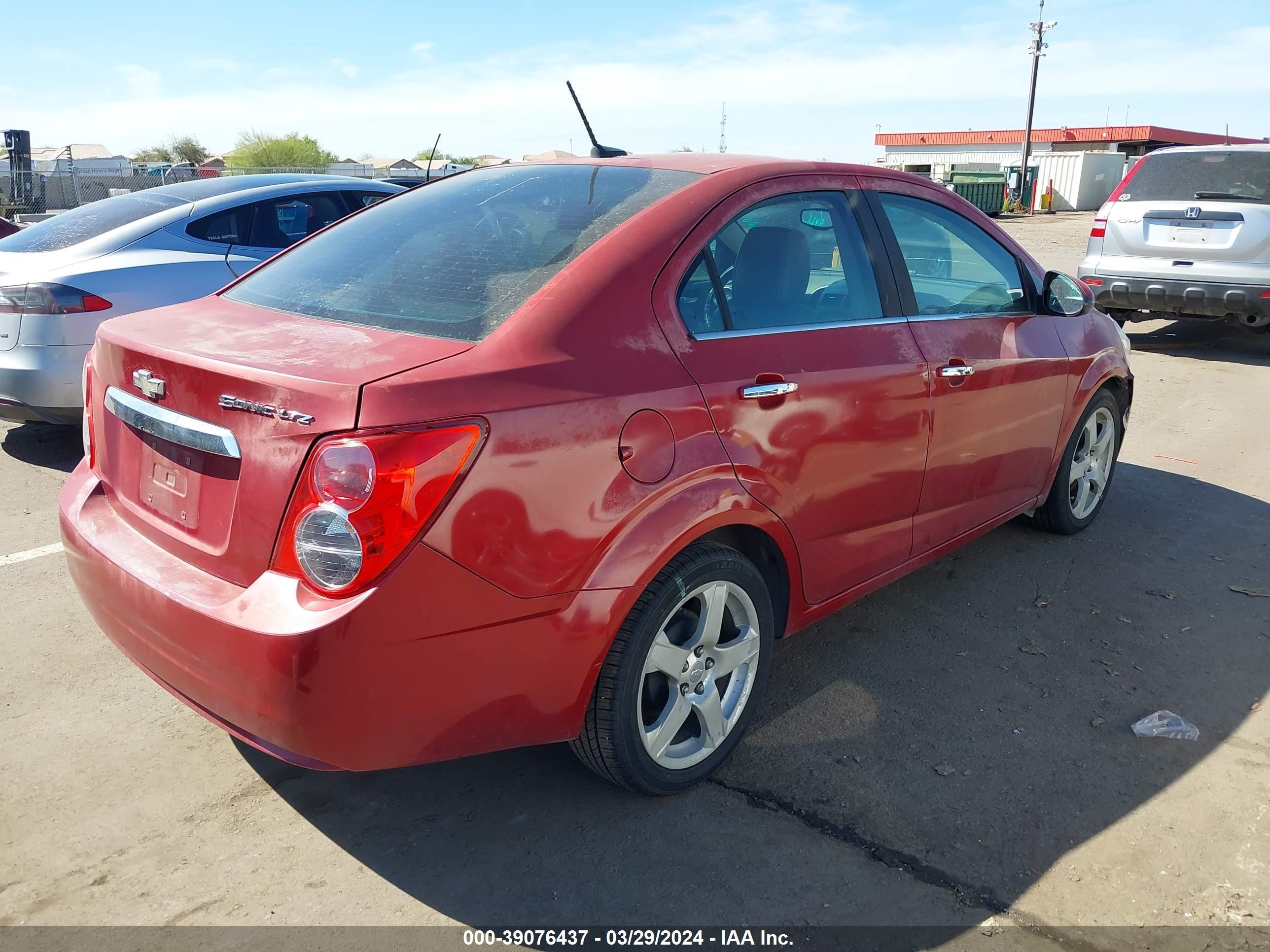 Photo 3 VIN: 1G1JE5SH5C4215787 - CHEVROLET SONIC 