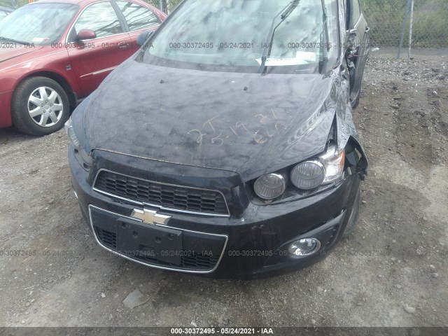 Photo 9 VIN: 1G1JE5SH6D4124514 - CHEVROLET SONIC 