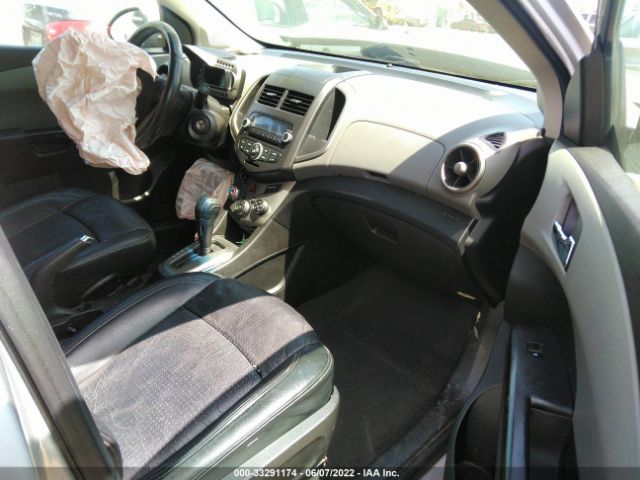 Photo 4 VIN: 1G1JE5SH7C4101256 - CHEVROLET SONIC 