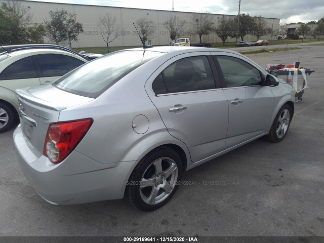 Photo 3 VIN: 1G1JE5SHXD4174087 - CHEVROLET SONIC 