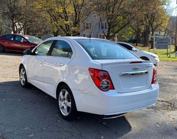 Photo 2 VIN: 1G1JE5SHXD4176003 - CHEVROLET SONIC 