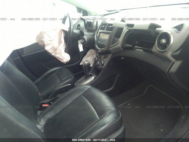 Photo 4 VIN: 1G1JE6SB0F4193235 - CHEVROLET SONIC 