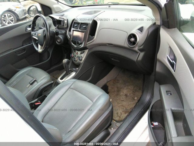 Photo 4 VIN: 1G1JE6SB0F4200734 - CHEVROLET SONIC 