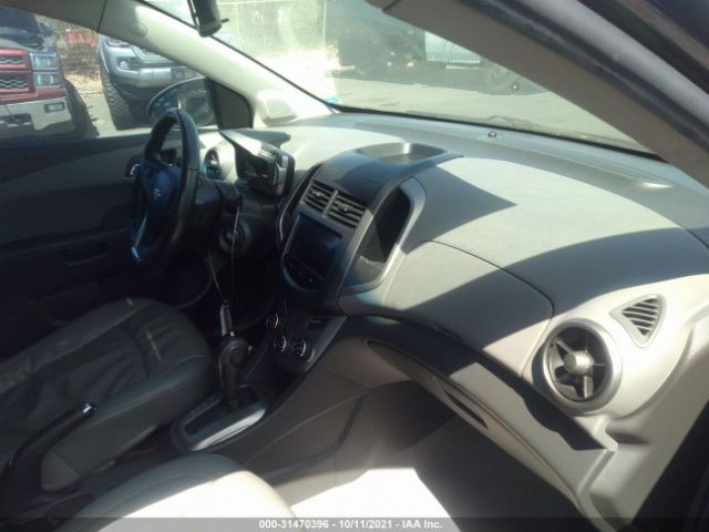 Photo 4 VIN: 1G1JE6SB2D4204121 - CHEVROLET SONIC LTZ 