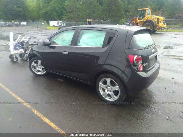 Photo 2 VIN: 1G1JE6SB3F4122286 - CHEVROLET SONIC 