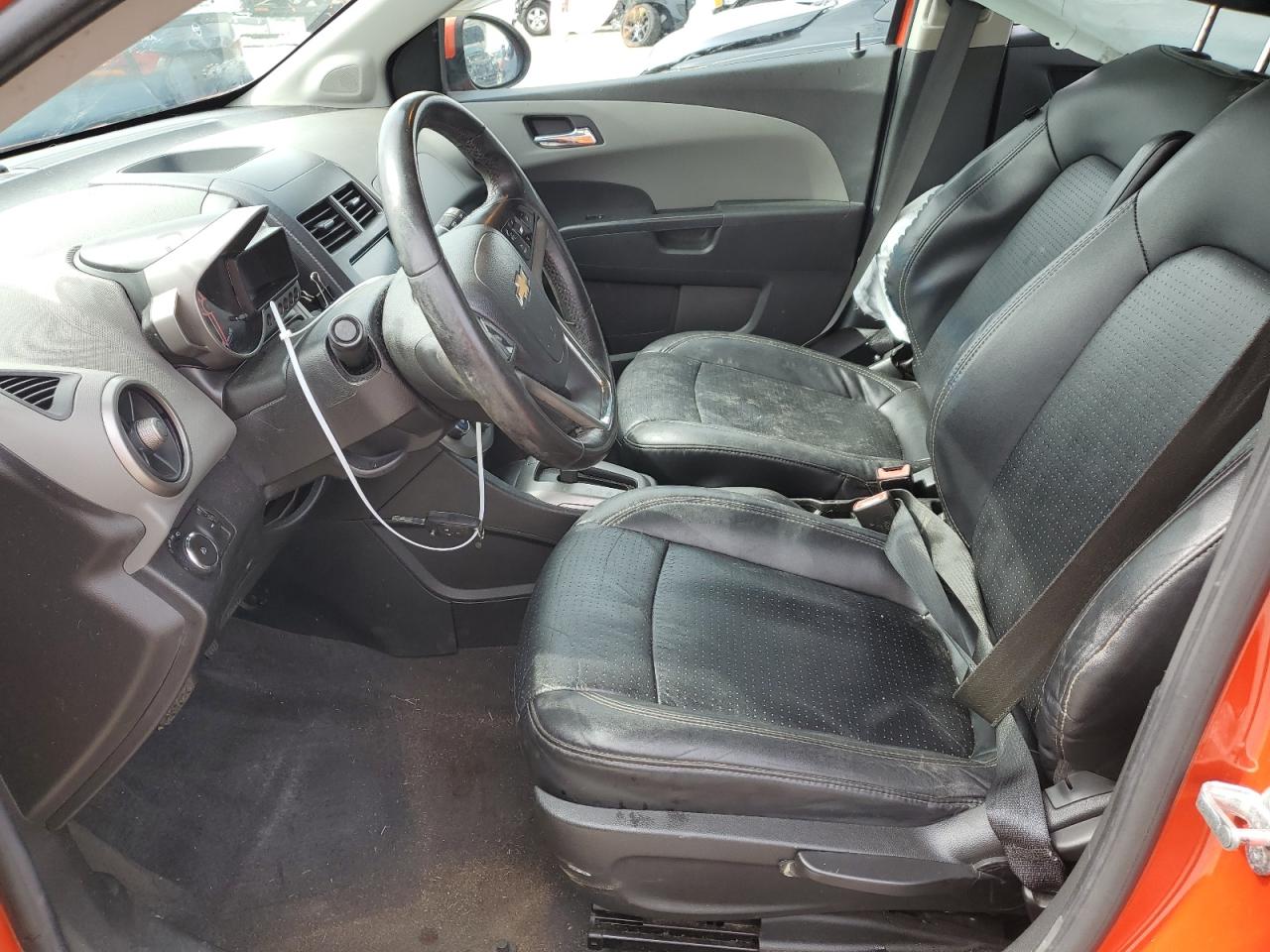 Photo 6 VIN: 1G1JE6SB4D4157786 - CHEVROLET SONIC 