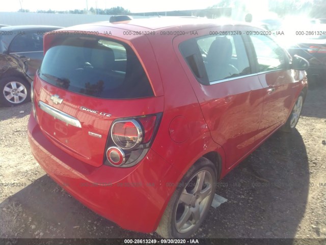 Photo 3 VIN: 1G1JE6SB4F4110082 - CHEVROLET SONIC 