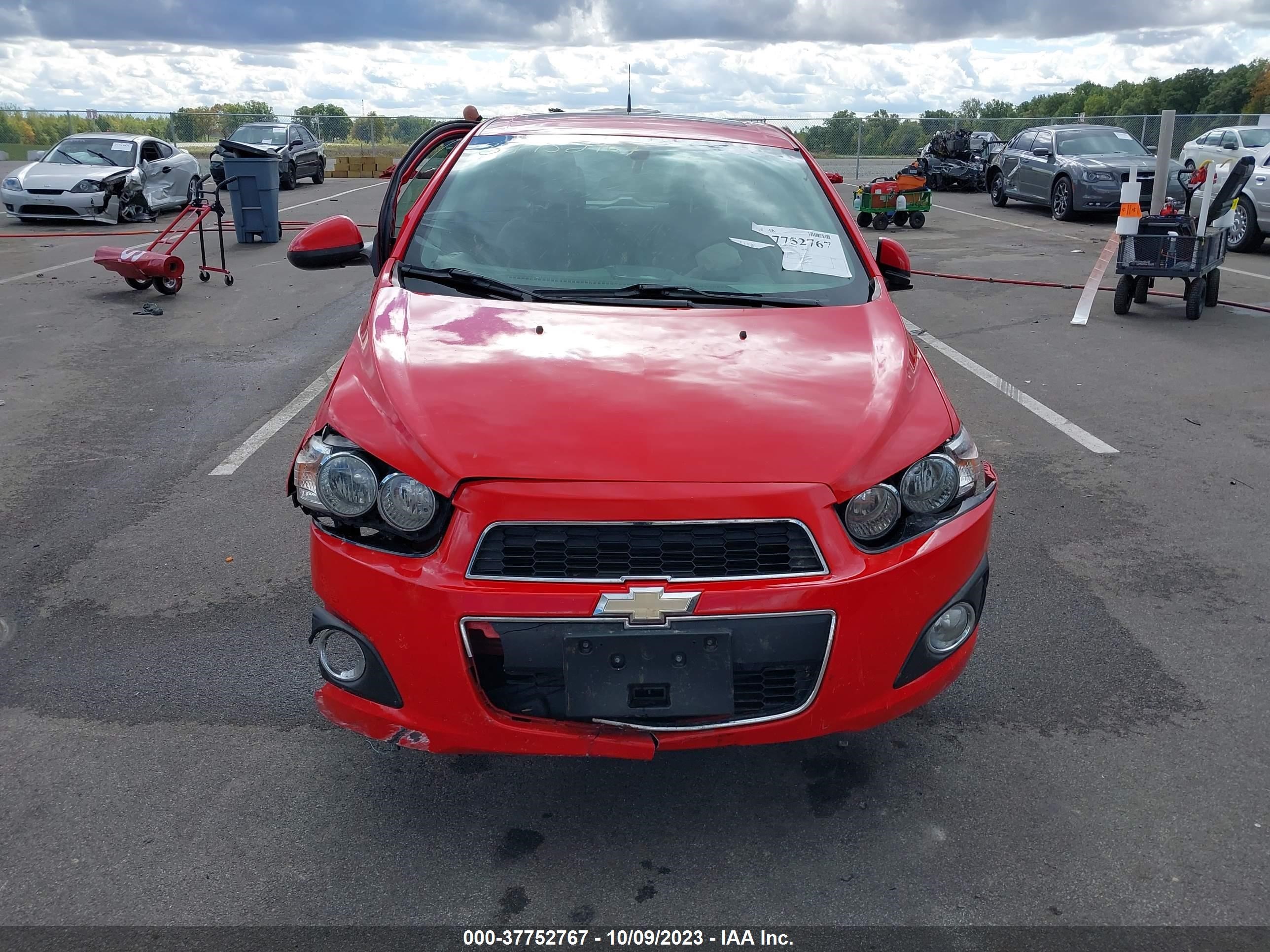 Photo 12 VIN: 1G1JE6SB5E4134406 - CHEVROLET SONIC 