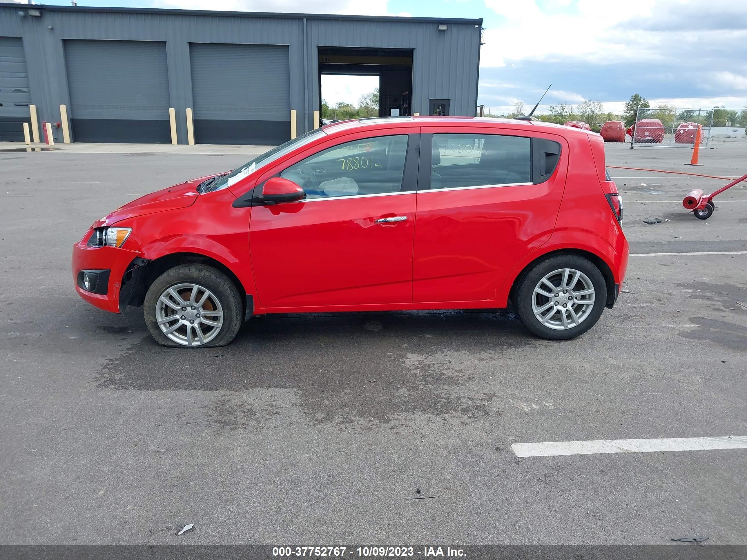 Photo 14 VIN: 1G1JE6SB5E4134406 - CHEVROLET SONIC 