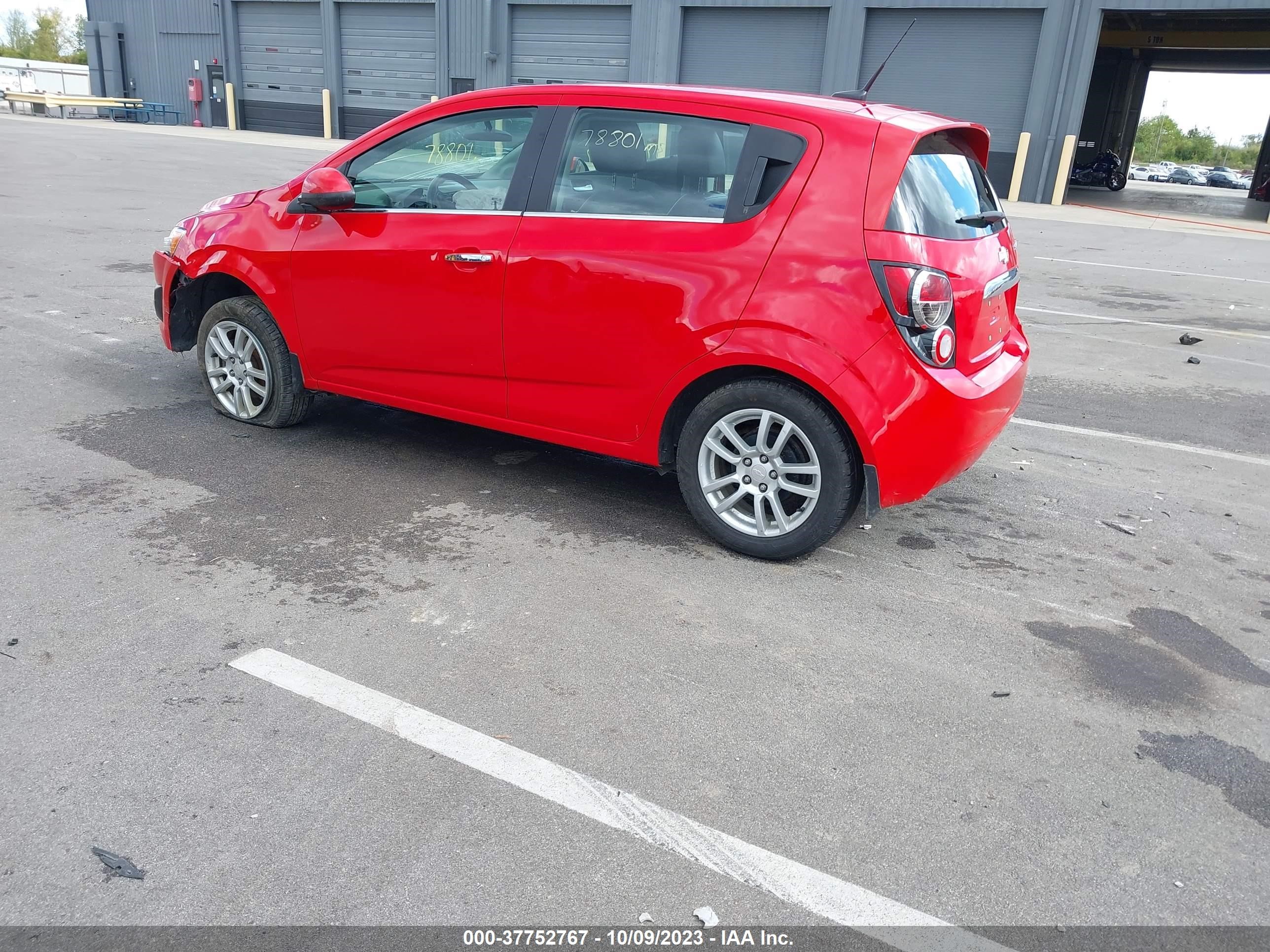 Photo 2 VIN: 1G1JE6SB5E4134406 - CHEVROLET SONIC 