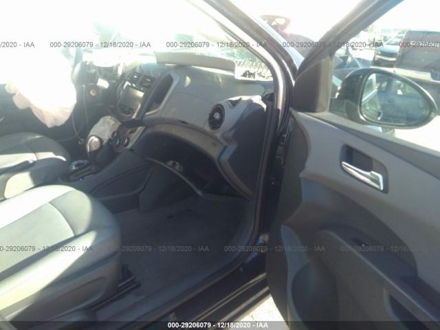 Photo 4 VIN: 1G1JE6SB5F4161025 - CHEVROLET SONIC 