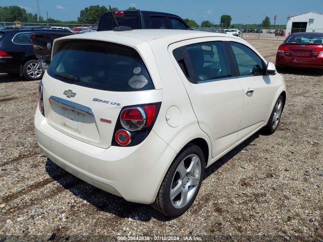 Photo 3 VIN: 1G1JE6SB7F4119522 - CHEVROLET SONIC 