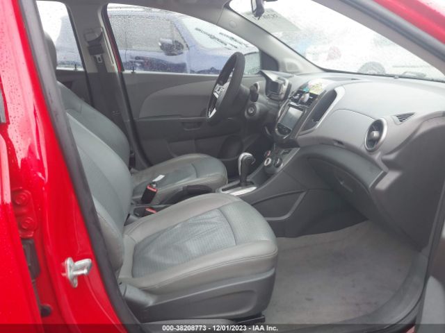 Photo 4 VIN: 1G1JE6SB8F4124714 - CHEVROLET SONIC 