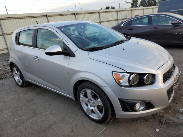 Photo 3 VIN: 1G1JE6SBXE4220634 - CHEVROLET SONIC 