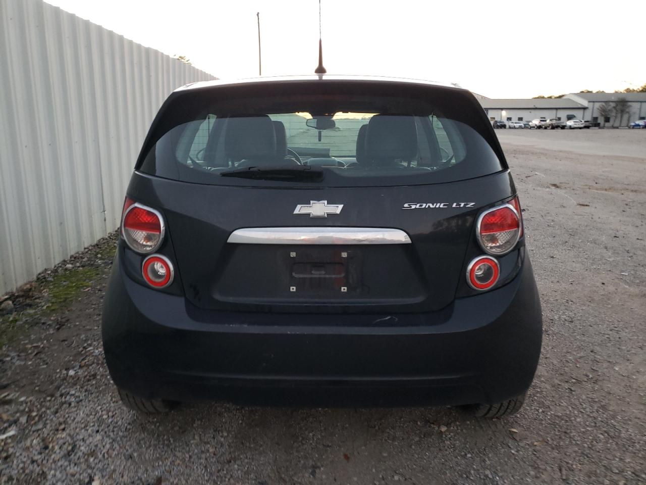 Photo 5 VIN: 1G1JE6SG7D4187120 - CHEVROLET SONIC 